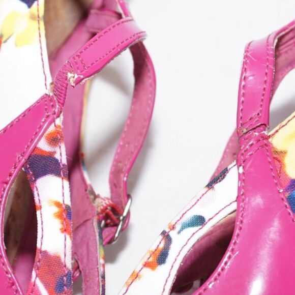 Gianni Bini Floral Peep-Toe Platform Wedges, Size - Picture 3 of 12